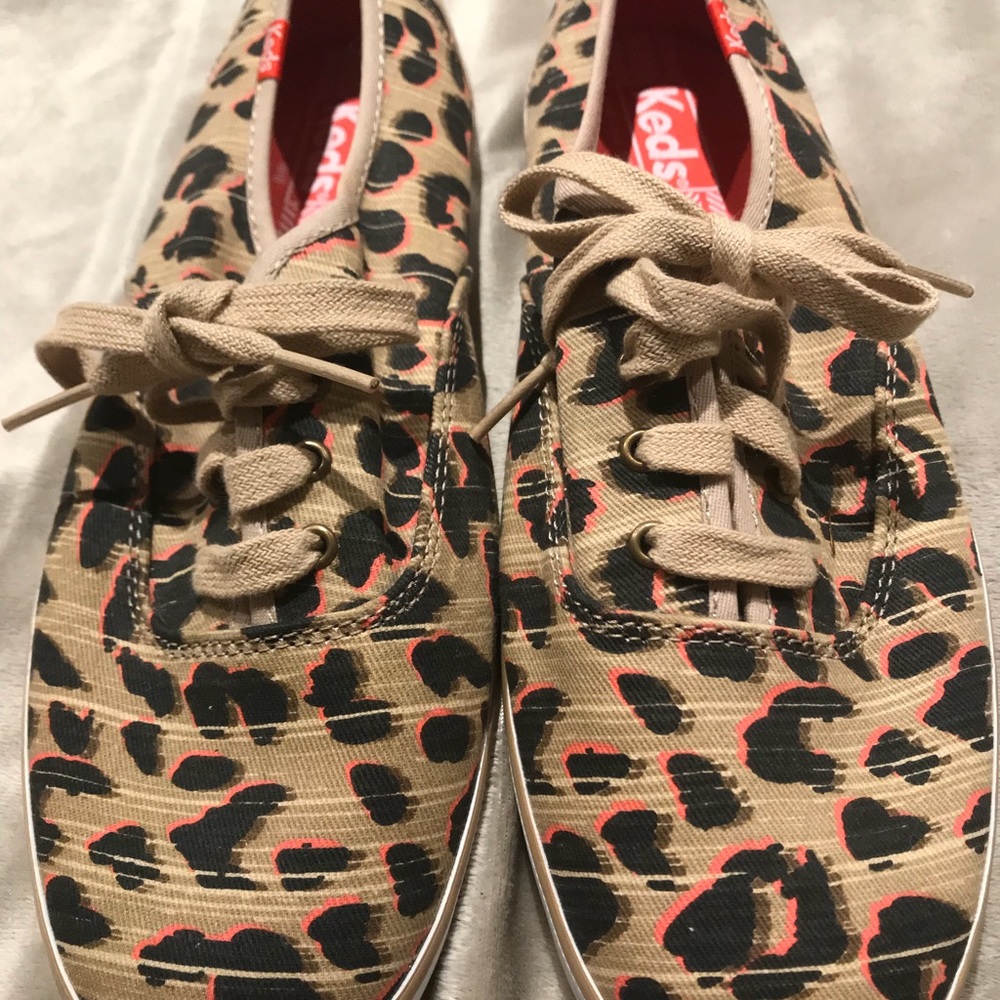 NEW women’s KEDS leopard print size 8.5